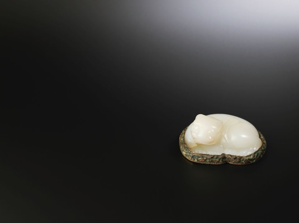 A white jade 'tiger' carving Ming Dynasty (2)