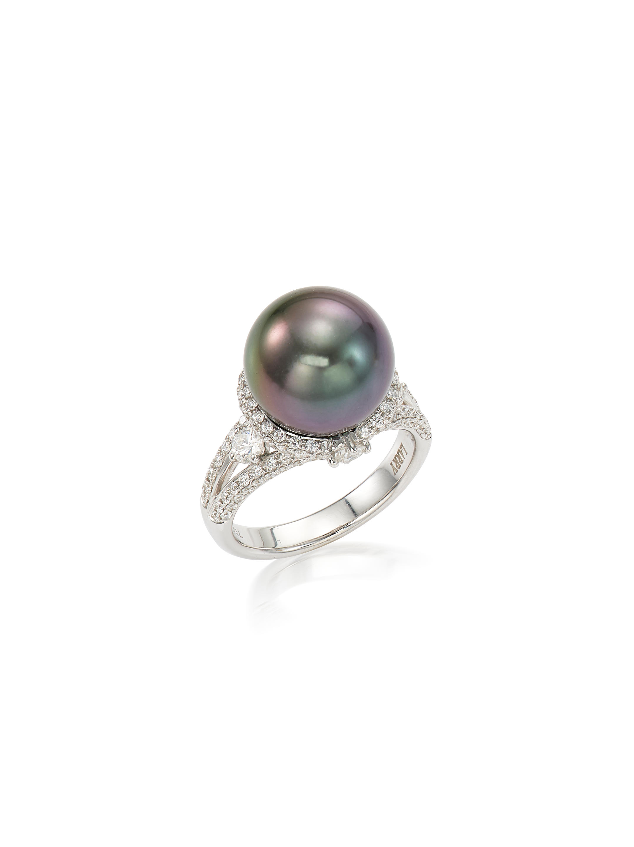 Bonhams : A BLACK CULTURED PEARL AND DIAMOND RING