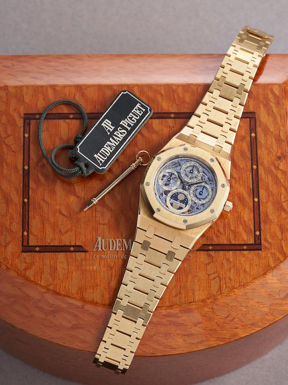 25686BA Audemars Piguet Royal Oak Quantième Perpétuel