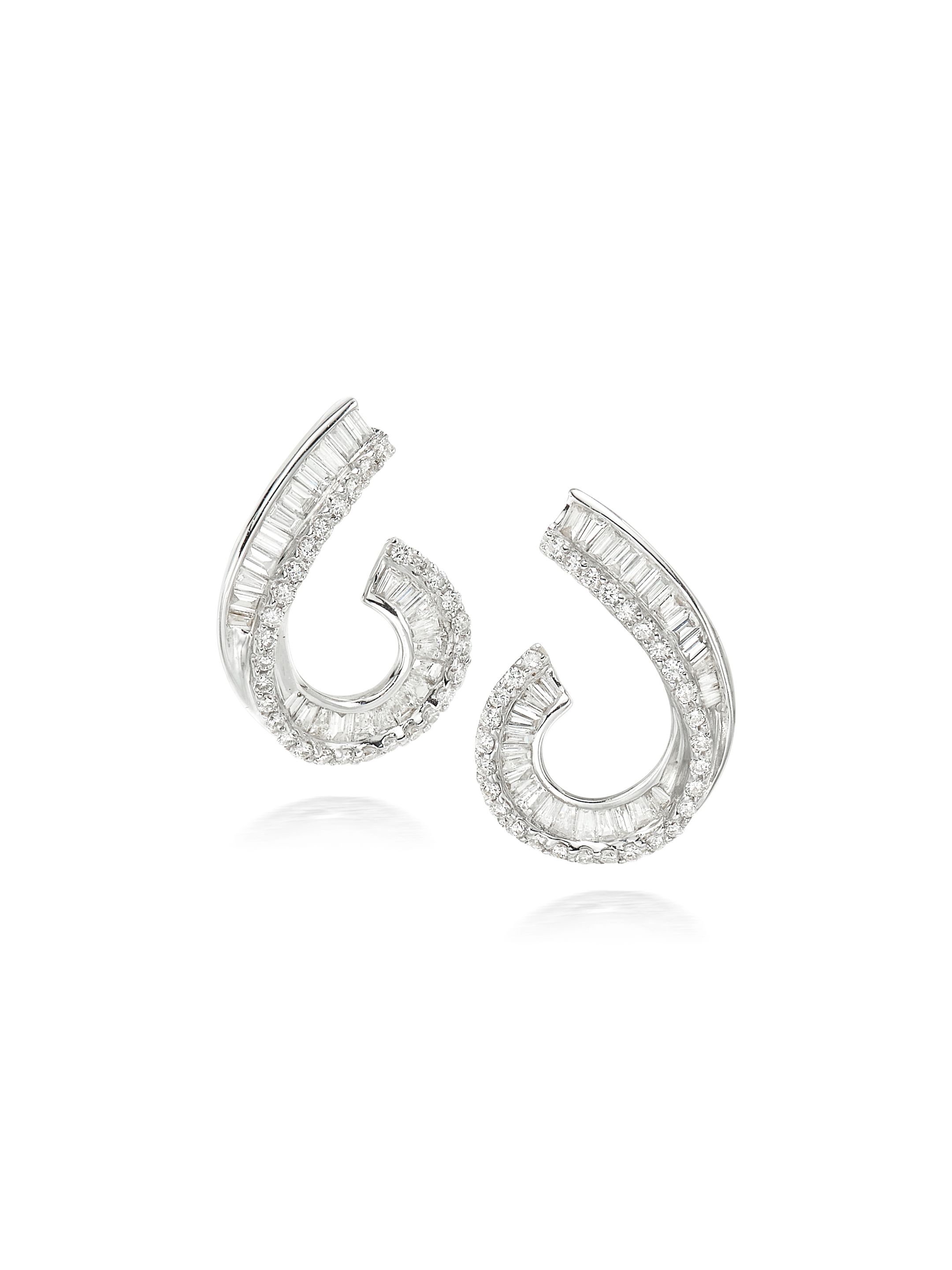 Bonhams A PAIR OF DIAMOND EARCLIPS