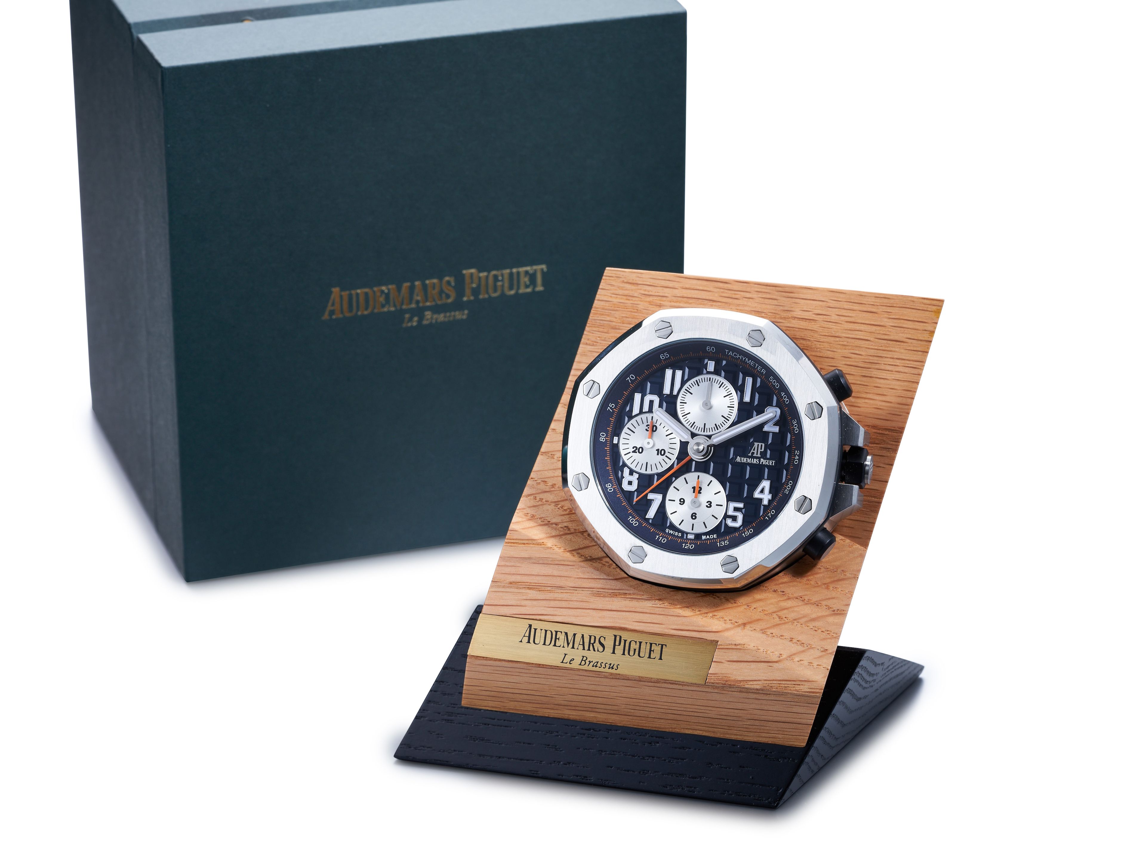 Bonhams : AUDEMARS PIGUET ROYAL OAK OFFSHORE, A HEAVY STAINLESS 