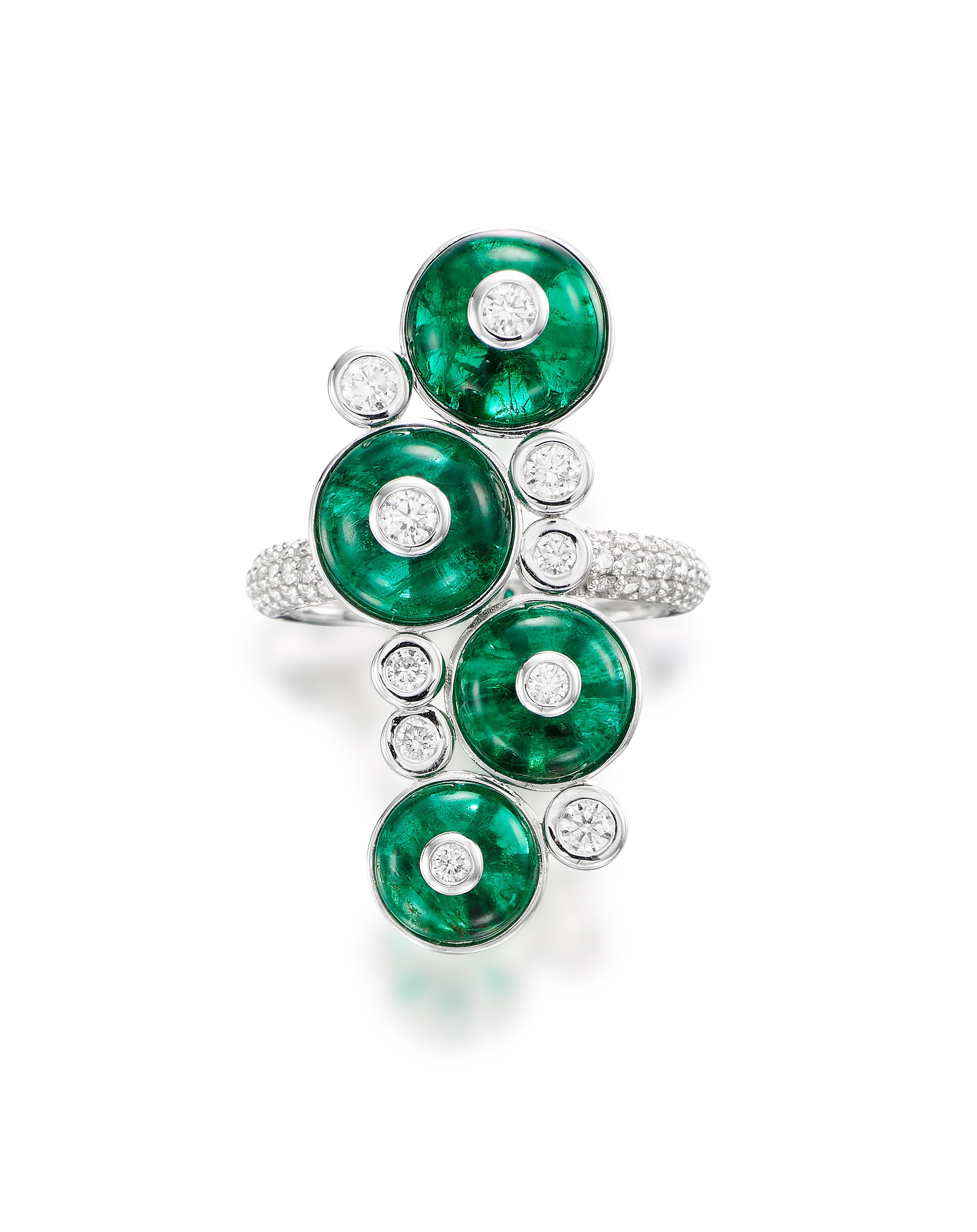 EMERALD AND DIAMOND RING