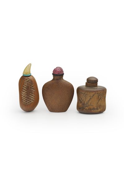 TWO BAMBOO SNUFF BOTTLES AND A GOURD SNUFF BOTTLE 19th century (3)