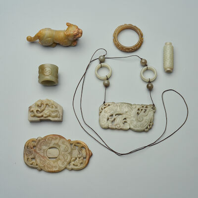 SEVEN JADE CARVINGS 20th century (7)