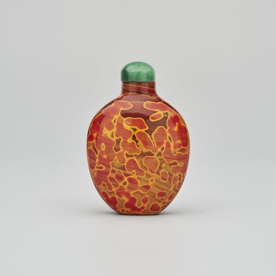 A GLASS SNUFF BOTTLE IMITATING REALGAR 19th century