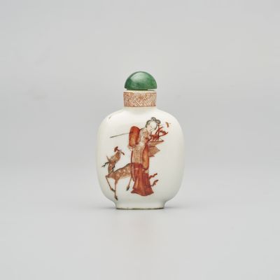 AN IRON-RED 'MAGU' SNUFF BOTTLE Jiajing four-character mark, Guangxu Period
