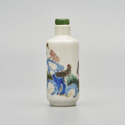 A FAMILLE ROSE 'ZODIAC' SNUFF BOTTLE Shunzhi four-character mark, 19th/20th century