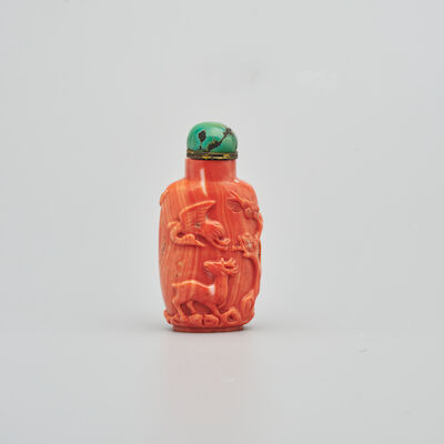 A CORAL 'DEER AND CRANE' SNUFF BOTTLE 19th century