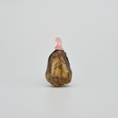 A SMOKY QUARTZ 'FINGER CITRON' SNUFF BOTTLE 19th/20th century