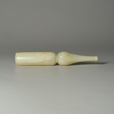 A GREENISH WHITE JADE 'FOLIATE' WATER PIPE MOUTHPIECE Mughal, 18th/19th century