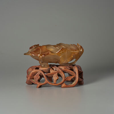 AN AGATE 'FLORAL' WASHER 19th/20th century