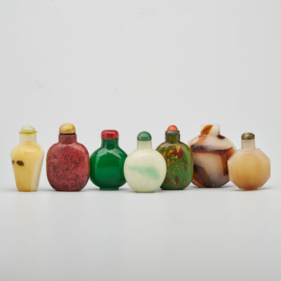 SEVEN GLASS IMITATION SNUFF BOTTLES 19th century (7)