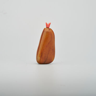 A RUSSET JADE PEBBLE SNUFF BOTTLE 19th century