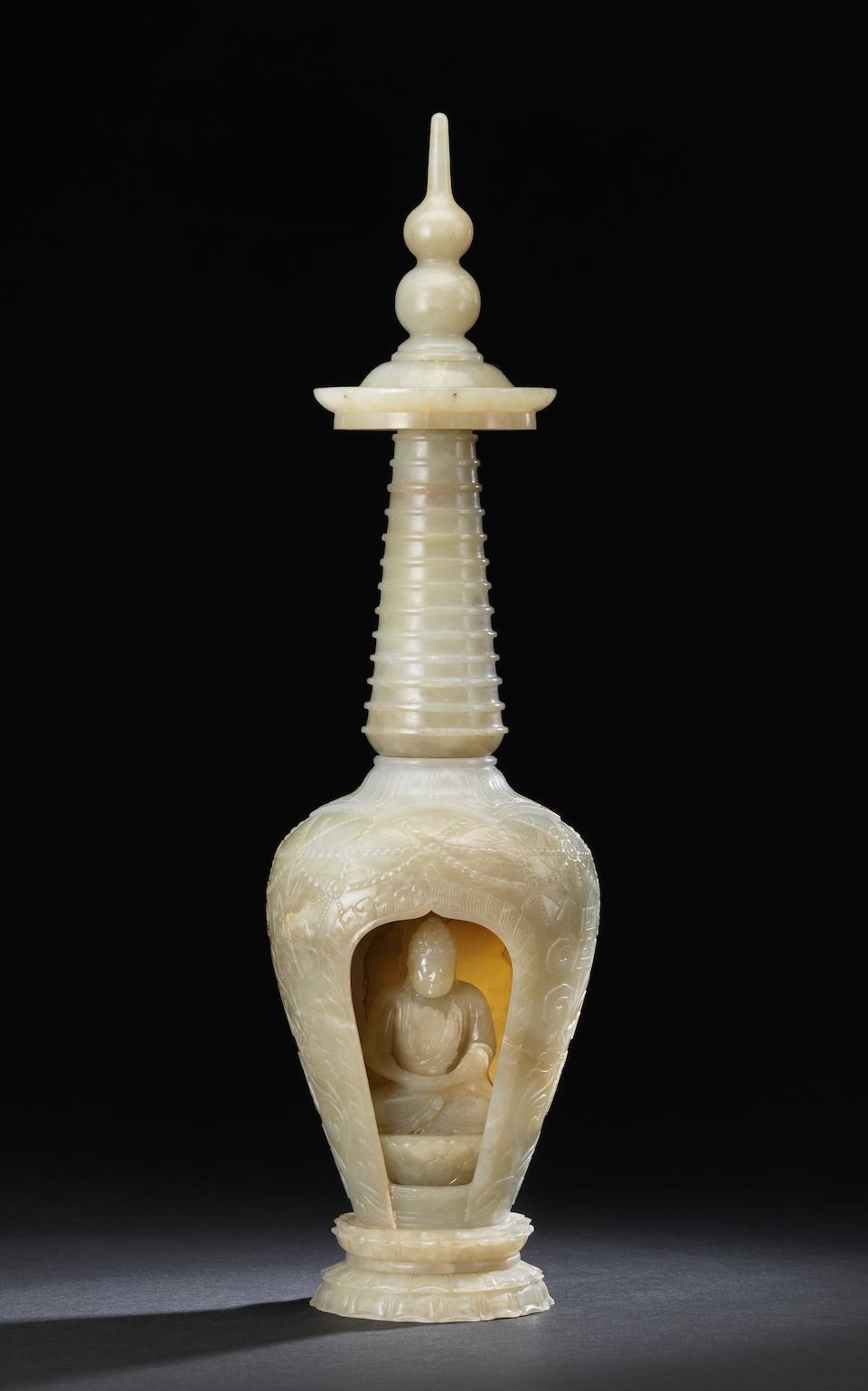 A rare pale green jade stupa and seated Buddha Shakyamuni 18th century (2)