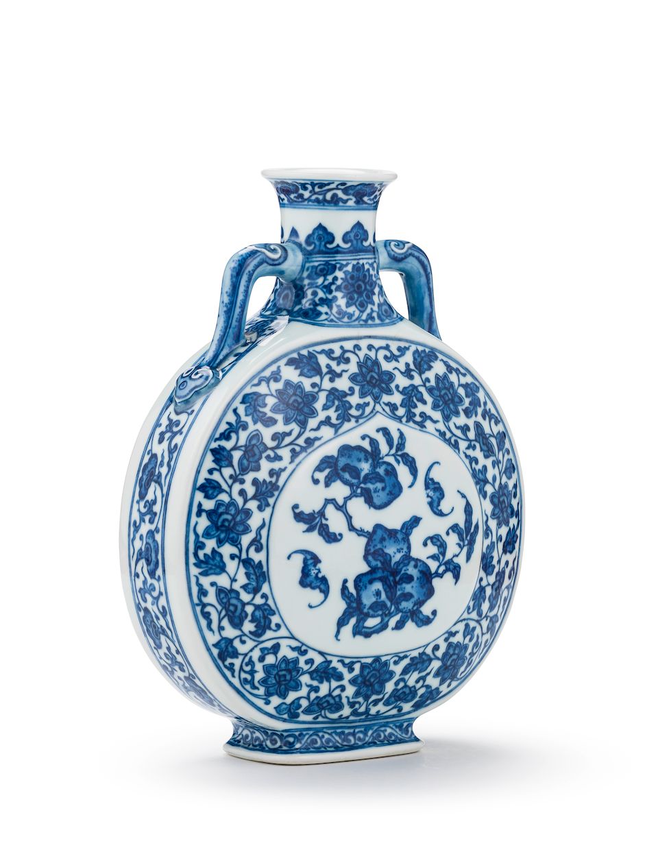 A rare Imperial Ming-style blue and white 'peach' pilgrim flask, bianhu Daoguang seal mark and of the period
