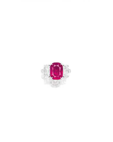 AN IMPORTANT RUBY AND DIAMOND RING