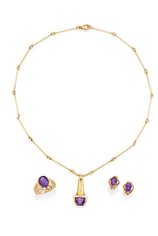 AN AMETHYST EARRING AND RING SUITE, TOGETHER WITH AN AMETHYST PENDANT NECKLACE (3)