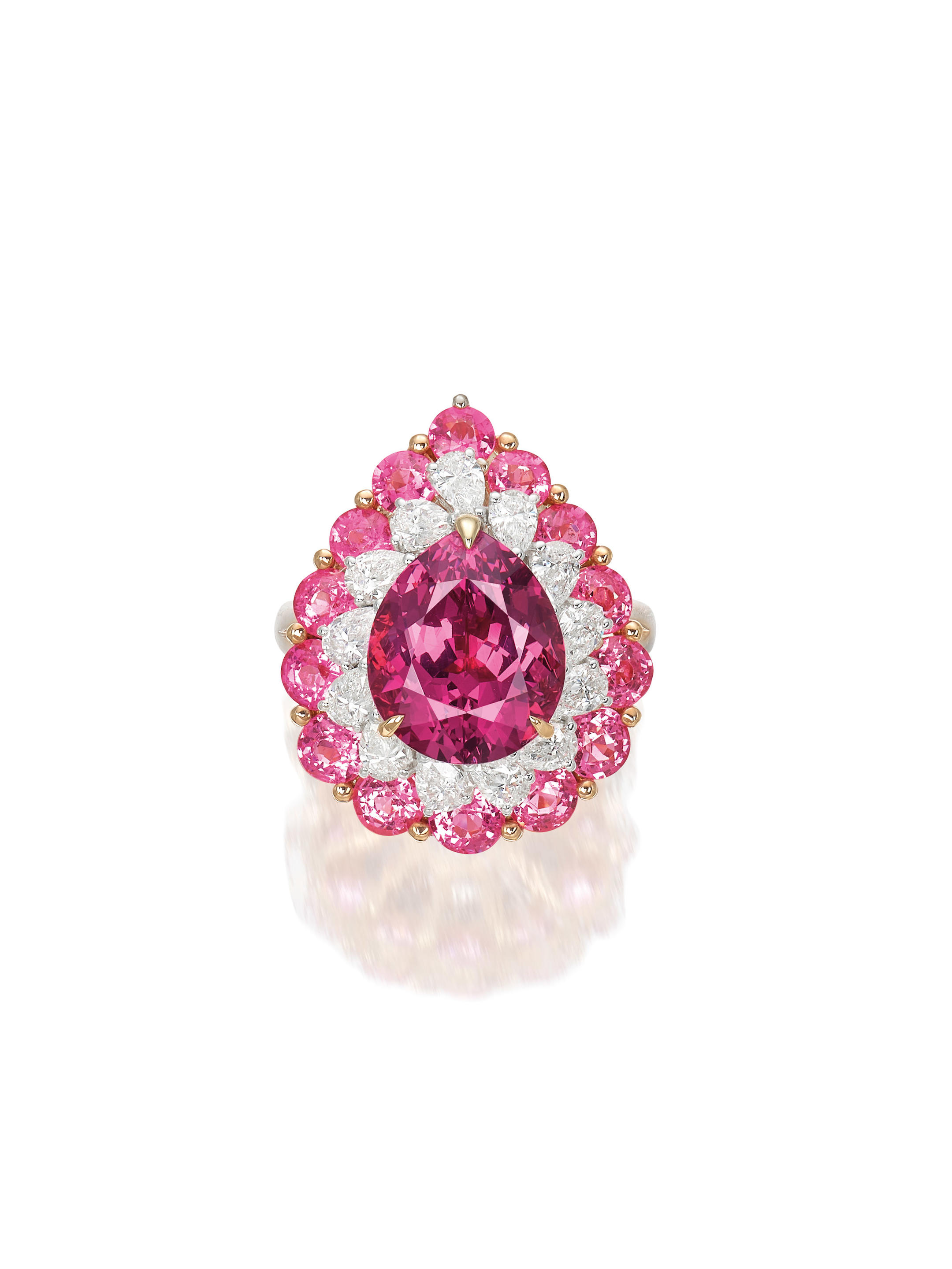 A PINK SPINEL AND DIAMOND RING