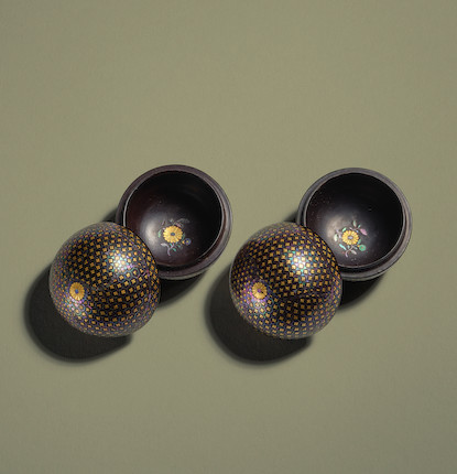 AN EXQUISITE AND RARE PAIR OF MOTHER-OF-PEARL INLAID BLACK LACQUER BOXES AND COVERS 18th century, inscribed and attributed to the Jiang Qianli Workshop (5) image 3