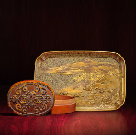 A BAMBOO-VENEERED 'LOTUS' OVAL BOX AND COVER  18th/19th century image 1