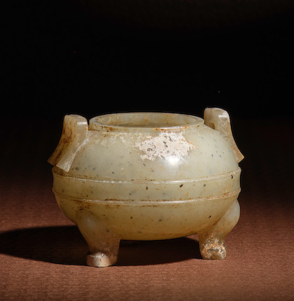 A VERY RARE MINIATURE JADE INCENSE BURNER, DING Song Dynasty image 1