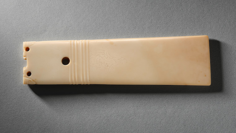 A WHITE JADE CEREMONIAL BLADE, GUI Shang Dynasty (2) image 2