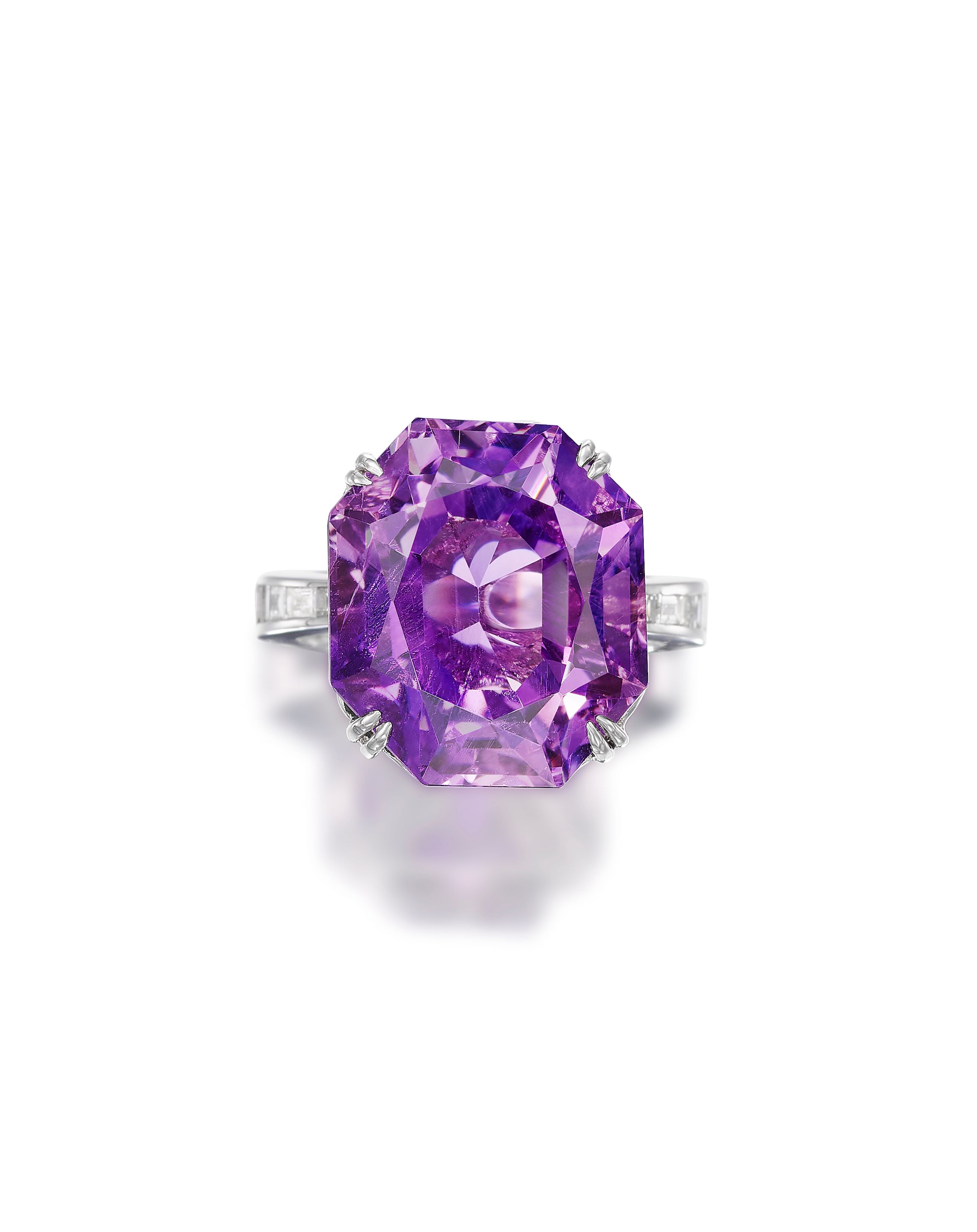 AMETHYST AND DIAMOND RING