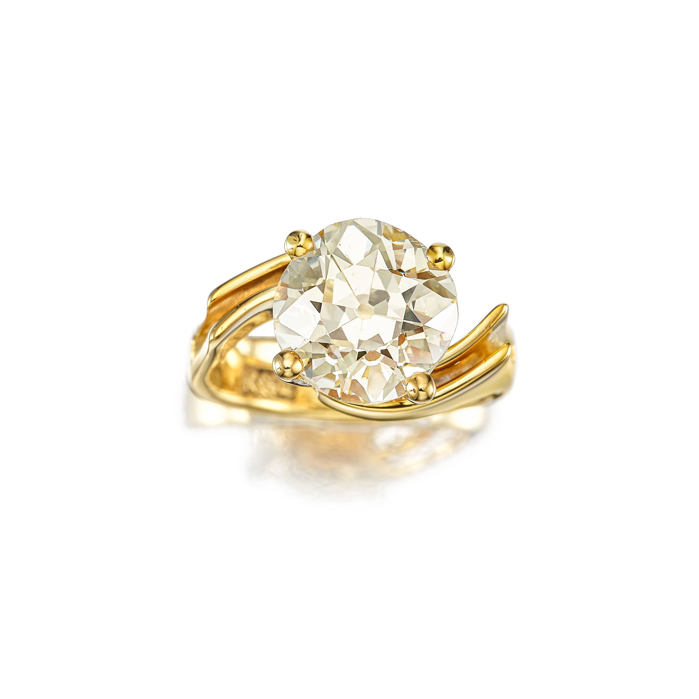 DIAMOND RING
